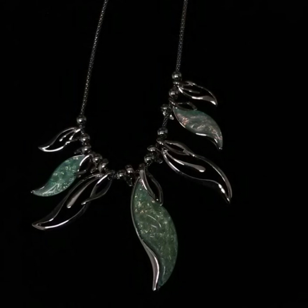 Silver neckless - Picture 3 of 3